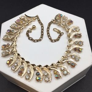 Gorgeous vintage signed ART rhinestone necklace